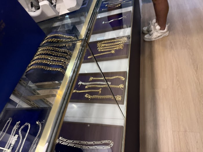 Gus Villa Jewelry